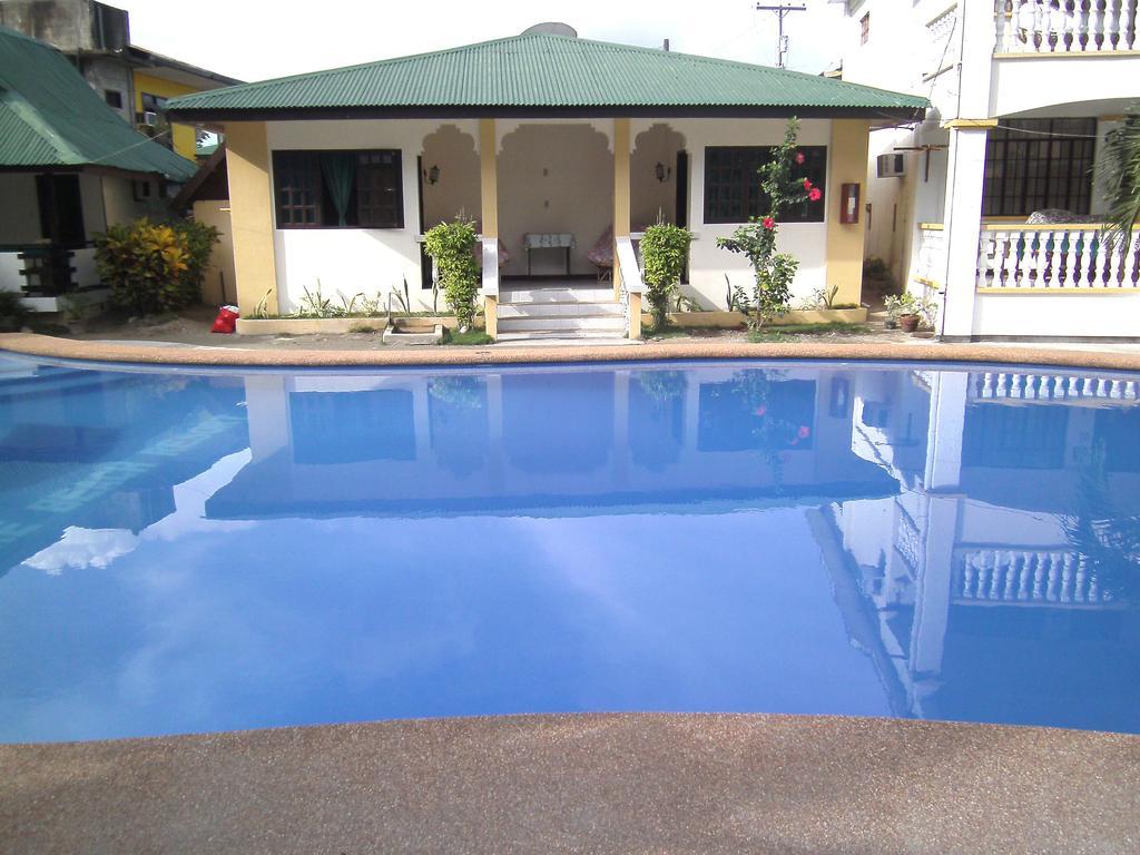 Seashore Beach Resort Puerto Galera Exterior photo